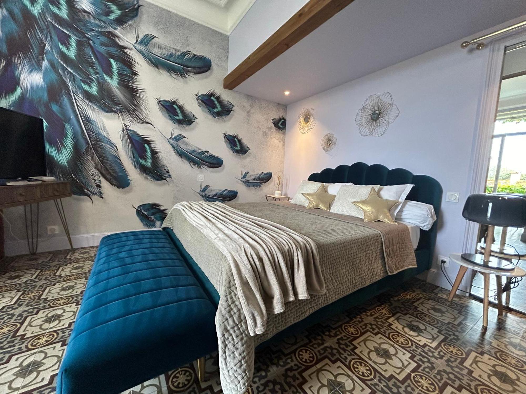 Maison La Boheme Jacuzzi Bed & Breakfast *